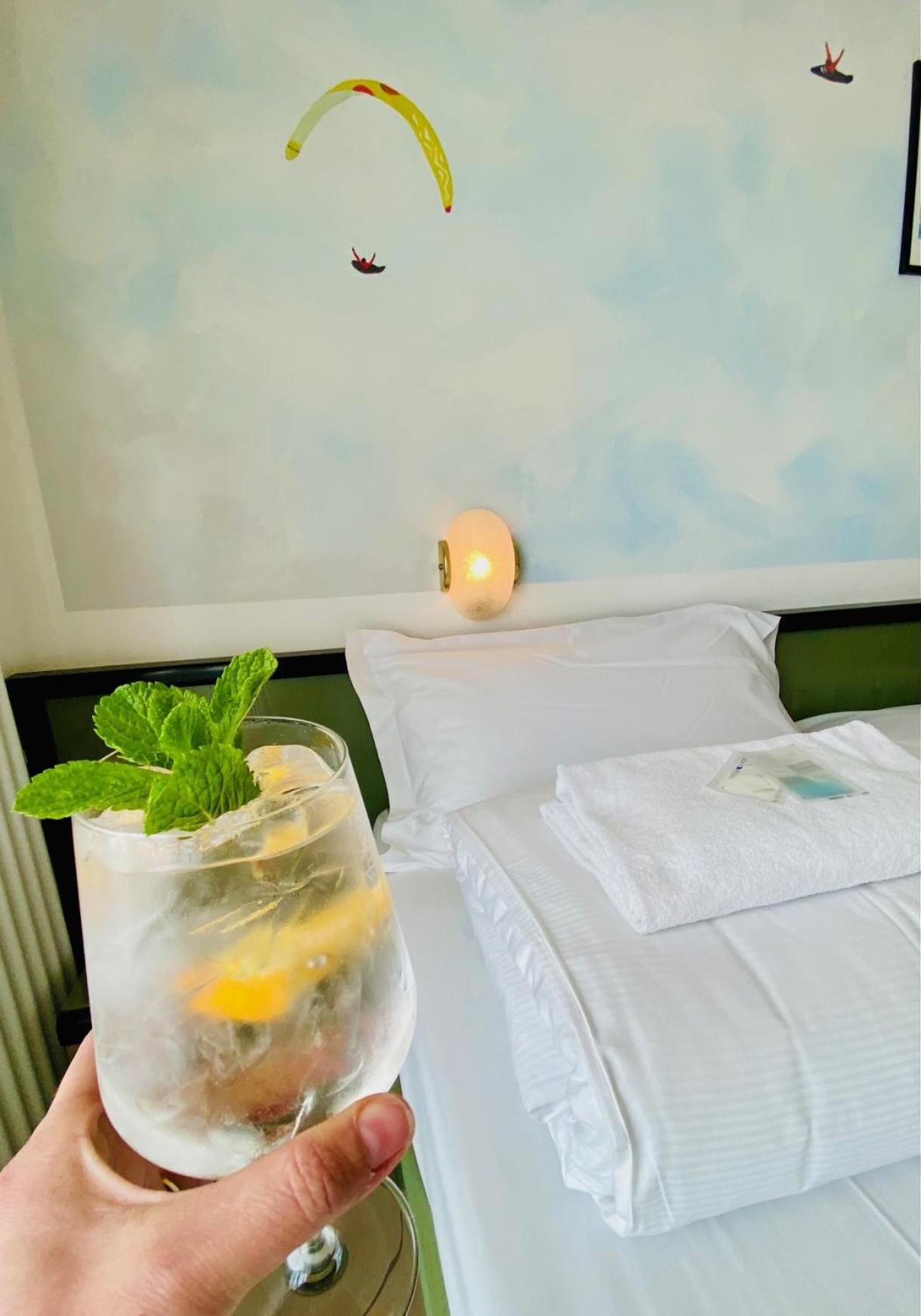 Hotel Ideal Малчезине Екстериор снимка